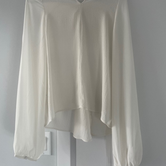 White Blouse W/ Button Collar - Size M - Picture 2 of 3